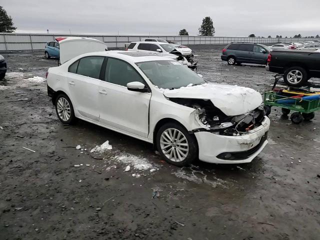 2014 Volkswagen Jetta - Image 11