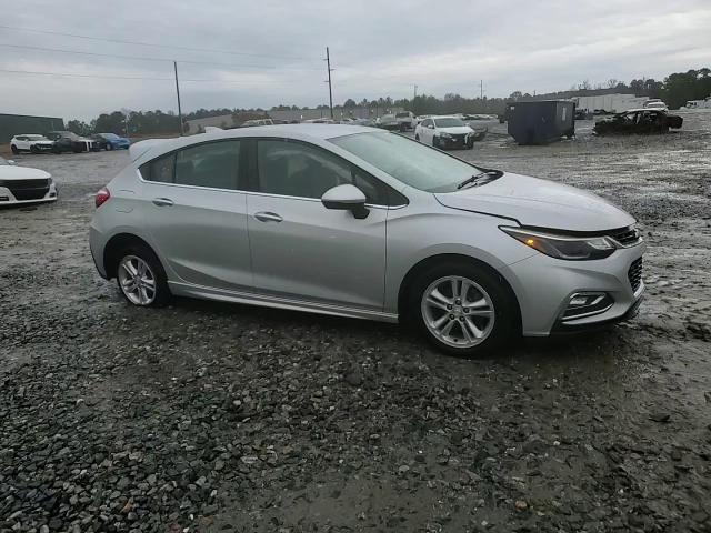 2018 Chevrolet Cruze - Image 13