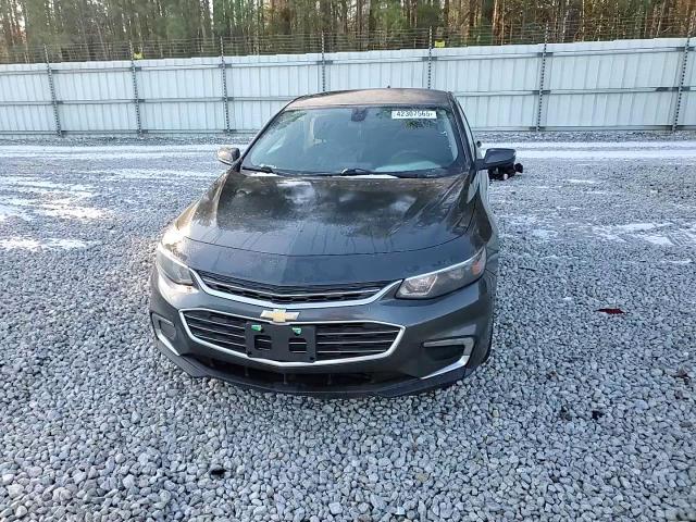2017 Chevrolet Malibu - Image 10