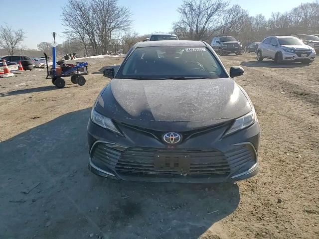 2021 Toyota Camry - Image 11