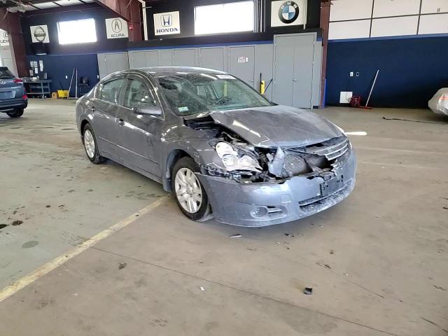 2010 Nissan Altima - Image 11