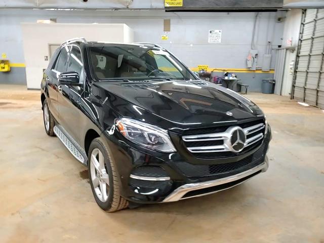 2018 Mercedes-Benz GLE - Image 12