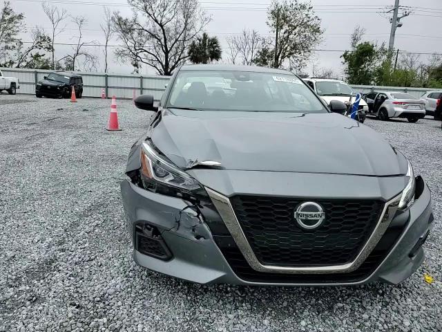 2021 Nissan Altima - Image 11