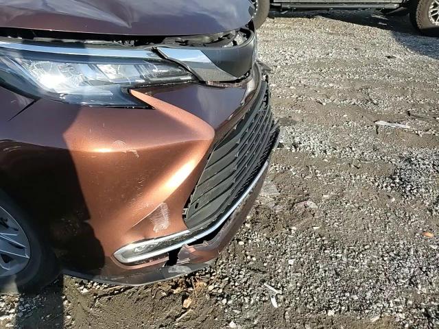 2021 Toyota Sienna - Image 11
