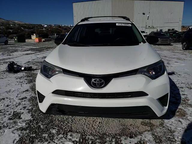 2018 Toyota RAV 4 - Image 11
