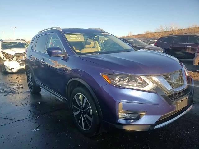 2017 Nissan Rogue - Image 14