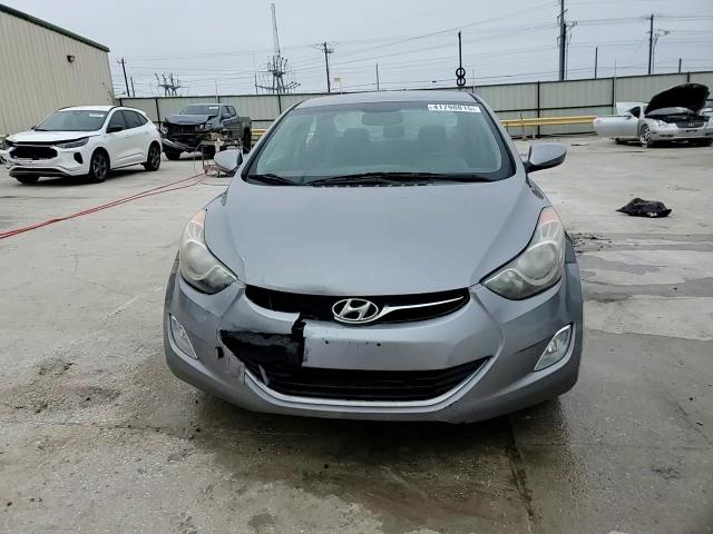 2013 Hyundai Elantra - Image 13