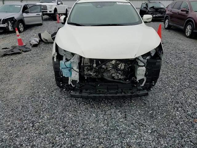 2020 Nissan Rogue - Image 12