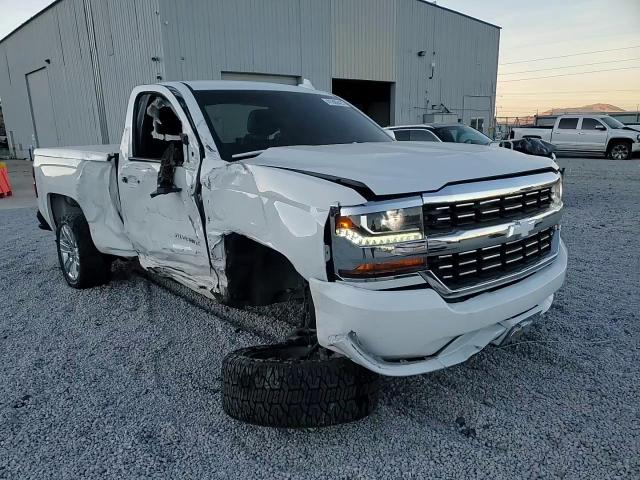 2016 Chevrolet Silverado - Image 11
