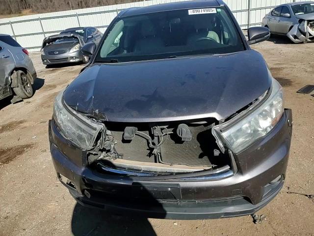 2015 Toyota Highlander - Image 11