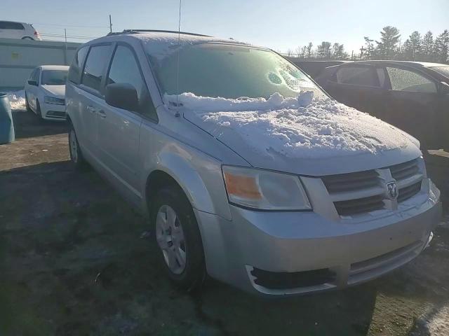 2010 Dodge Caravan - Image 11