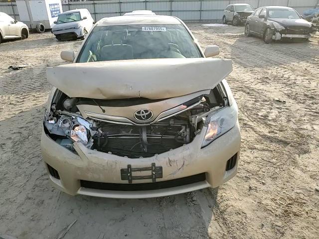 2011 Toyota Camry - Image 11