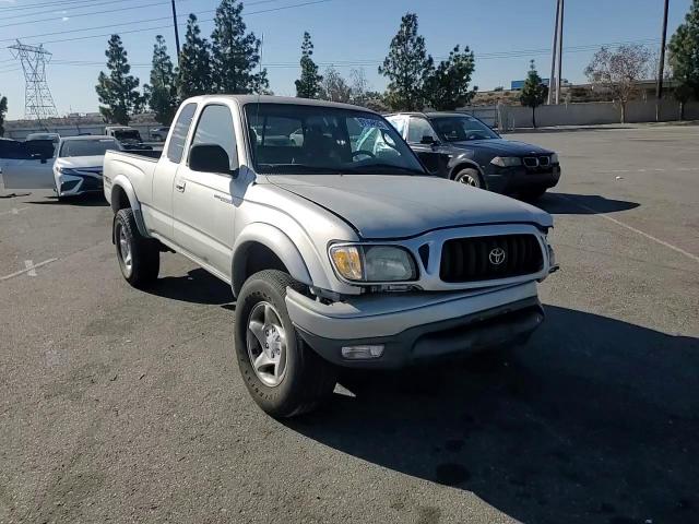2002 Toyota Tacoma - Image 11