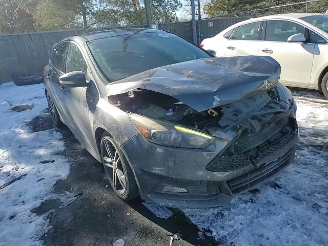 2015 Ford Focus - Image 11