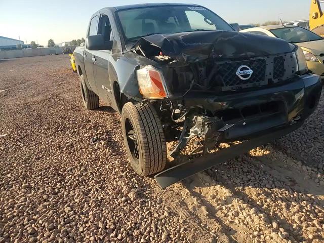 2015 Nissan Titan - Image 10