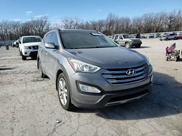 2014 Hyundai Santa Fe - Image 12