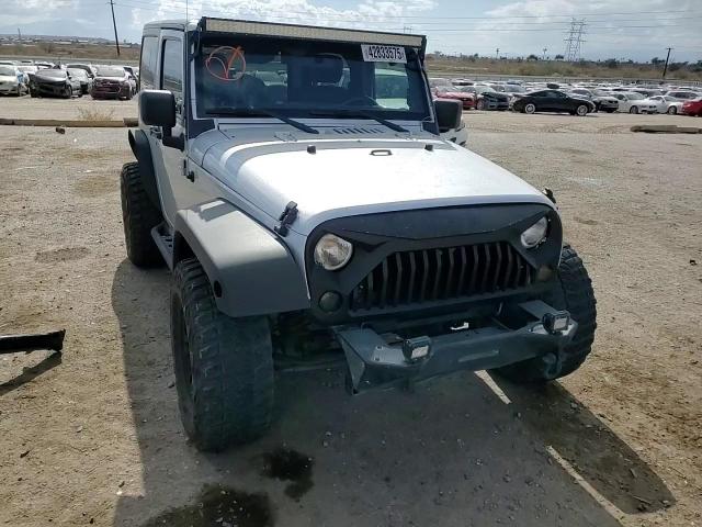 2011 Jeep Wrangler - Image 10