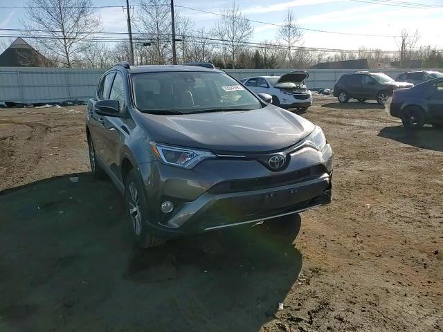 2018 Toyota RAV 4 - Image 10