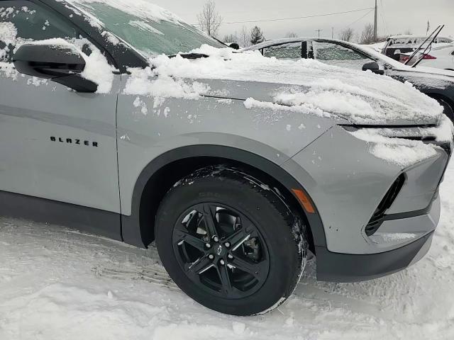 2023 Chevrolet Blazer - Image 11