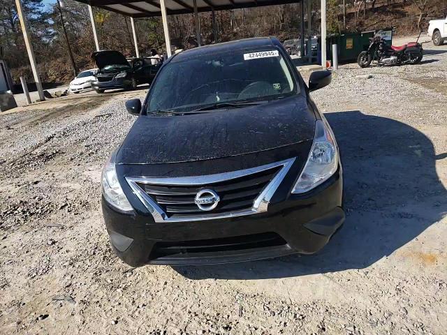 2019 Nissan Versa - Image 10
