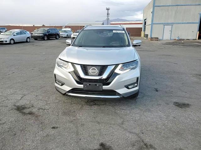 2017 Nissan Rogue - Image 12