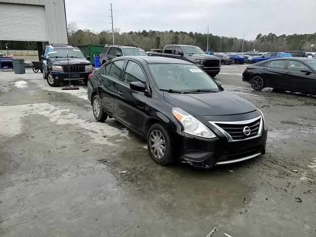 2018 Nissan Versa - Image 13