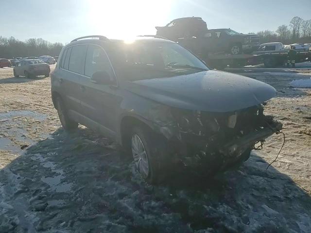 2015 Volkswagen Tiguan - Image 11