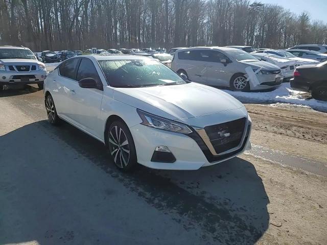 2021 Nissan Altima - Image 13