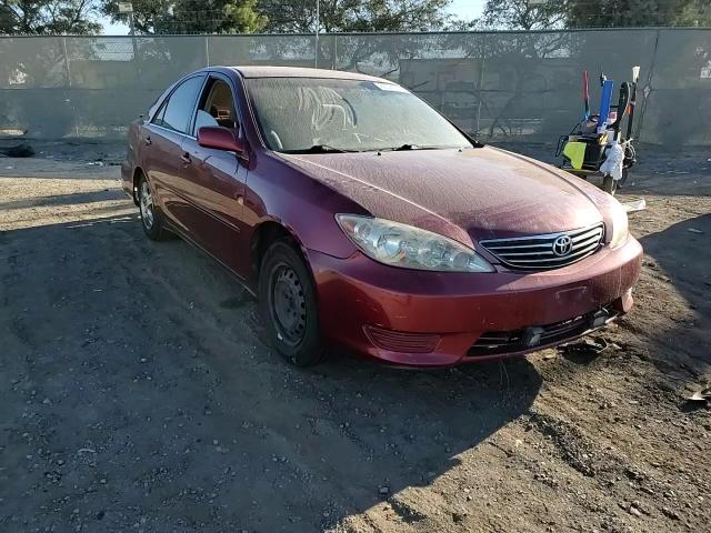 2005 Toyota Camry - Image 11