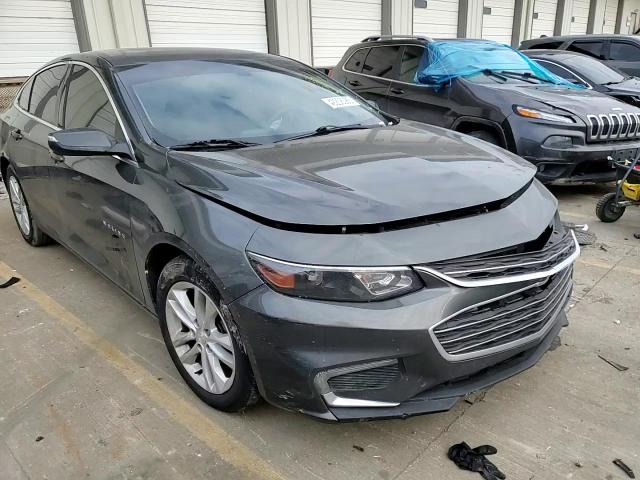 2017 Chevrolet Malibu - Image 11