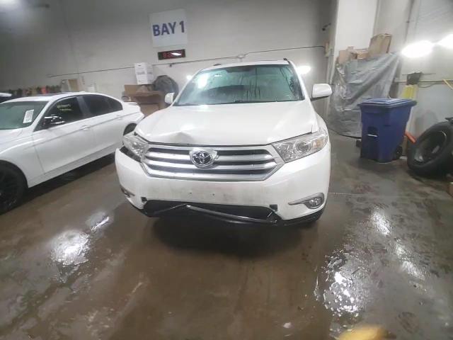 2012 Toyota Highlander - Image 13