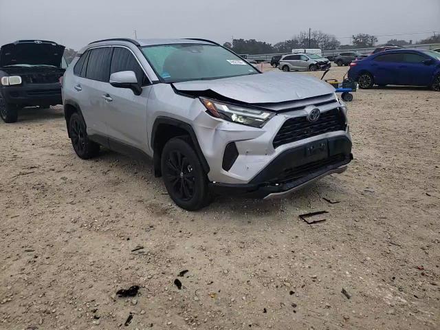2024 Toyota RAV 4 - Image 12