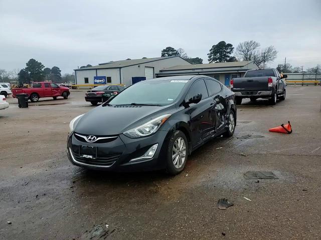 2015 Hyundai Elantra - Image 10