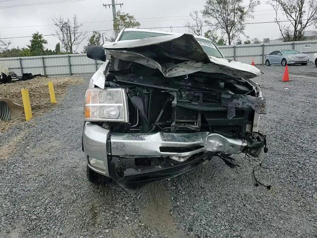 2012 Chevrolet Silverado - Image 10