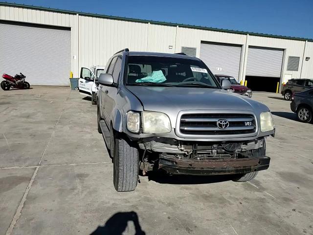 2002 Toyota Sequoia - Image 11