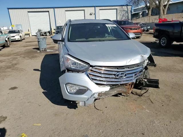 2016 Hyundai Santa Fe - Image 12