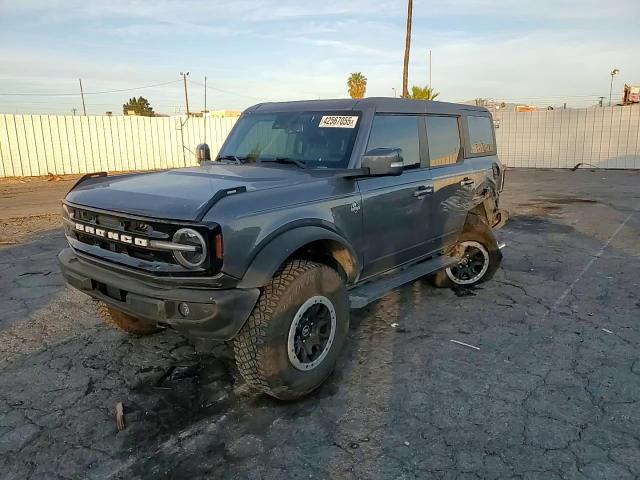 2023 Ford Bronco - Image 14