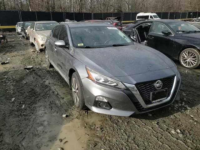 2019 Nissan Altima - Image 11