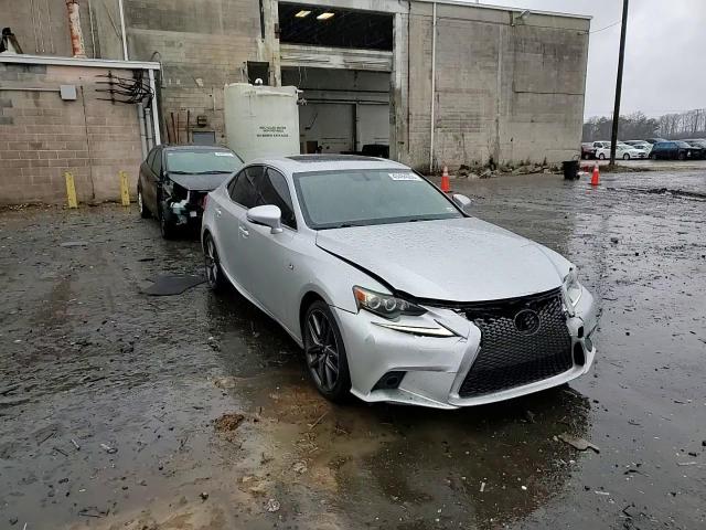 2015 Lexus IS - Image 10