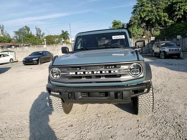 2021 Ford Bronco - Image 11