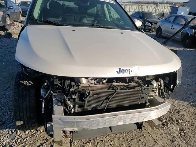 2017 Jeep Compass - Image 11