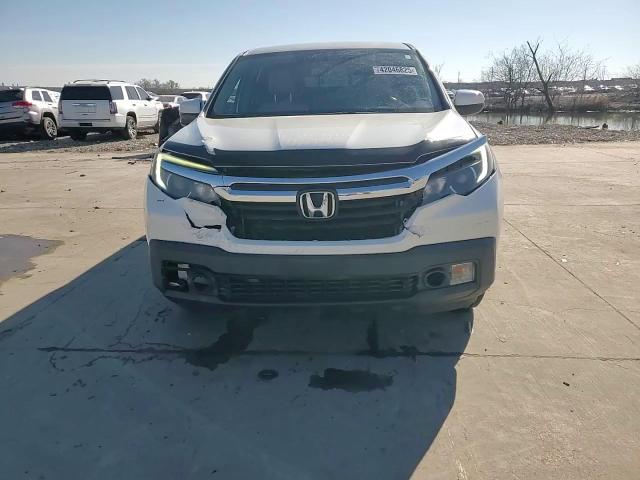 2017 Honda Ridgeline - Image 13