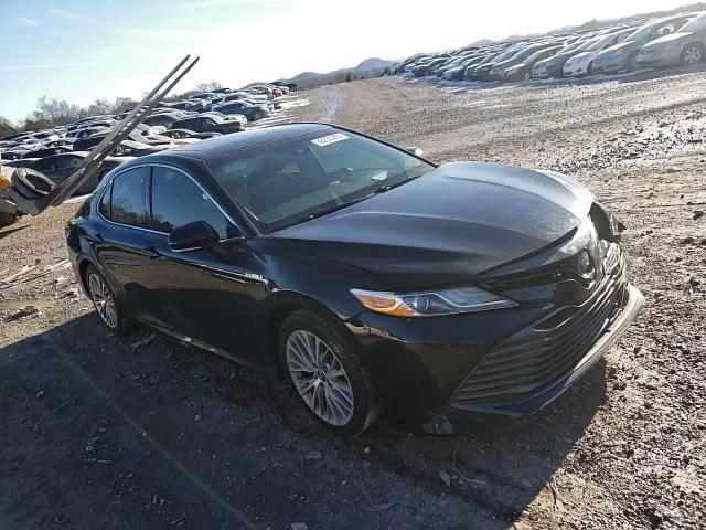 2019 Toyota Camry - Image 11