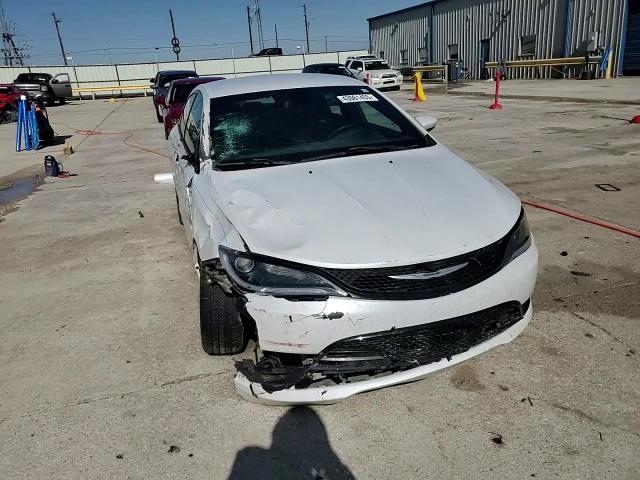 2015 Chrysler 200 - Image 13