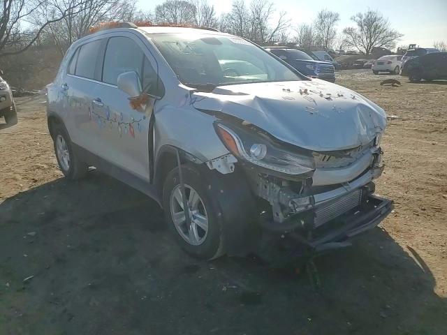 2018 Chevrolet Tracker - Image 10