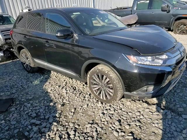 2020 Mitsubishi Outlander - Image 14