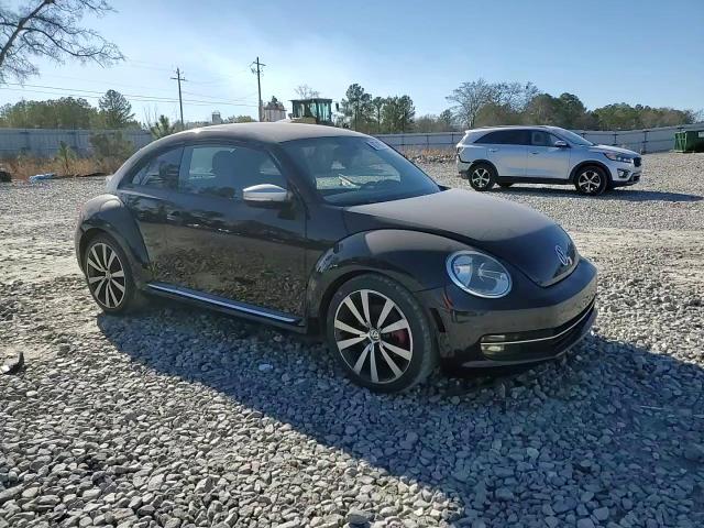 2012 Volkswagen Beetle - Image 11