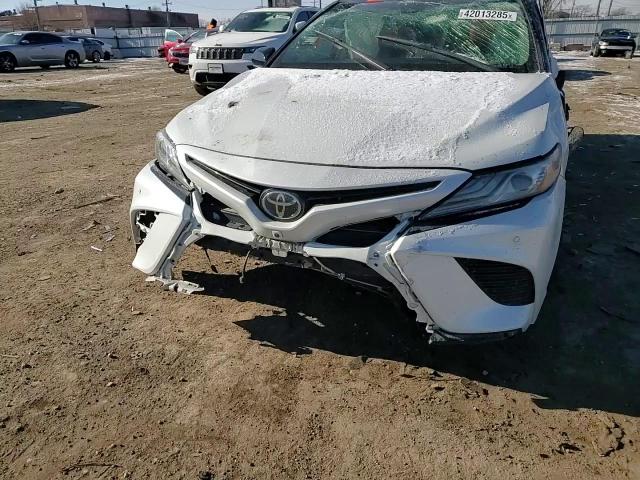 2018 Toyota Camry - Image 11