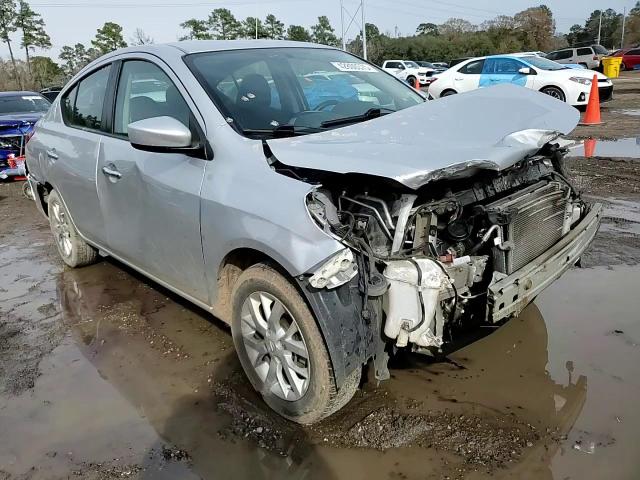 2018 Nissan Versa - Image 11
