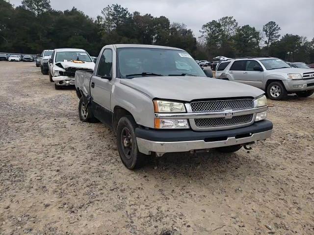 2004 Chevrolet Silverado - Image 11